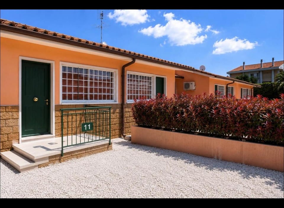 Rose Garden Park Rome Villas - Lily Apartment in Rome