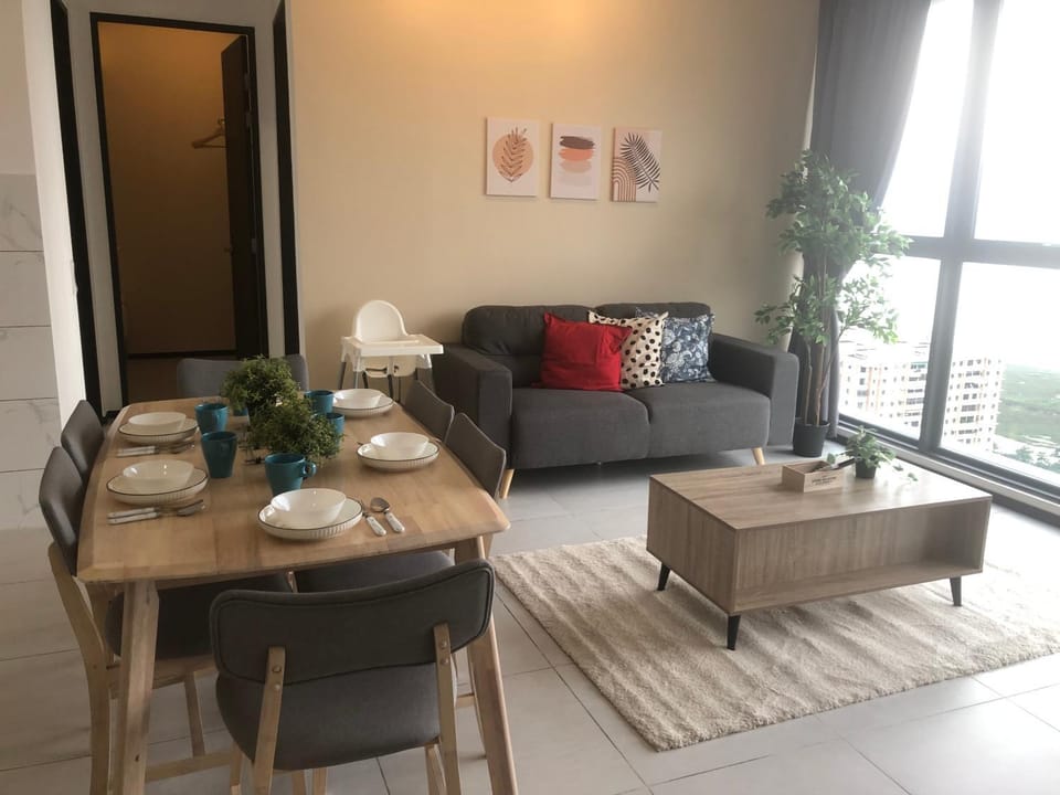 Living room, Seating area, Dining area