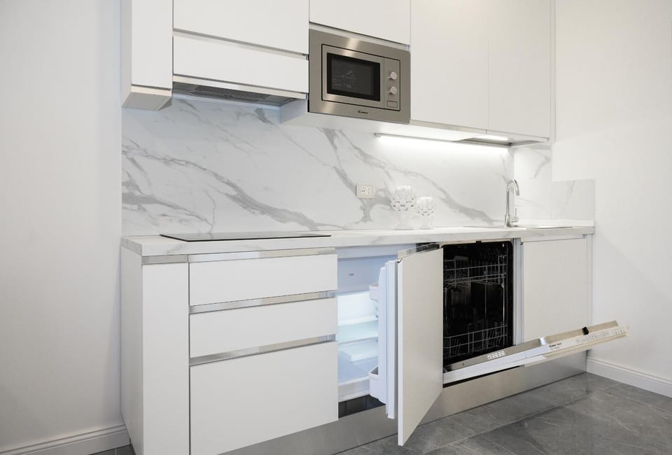 Kitchen or kitchenette