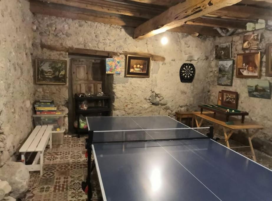 Game Room, Table tennis
