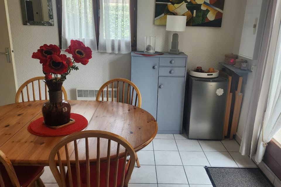 House with garden and barbecue in Cabourg House in Cabourg