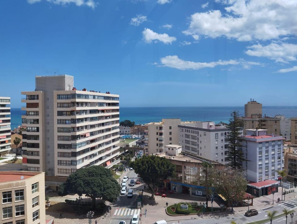 Neighbourhood, City view, Sea view, Street view, Location