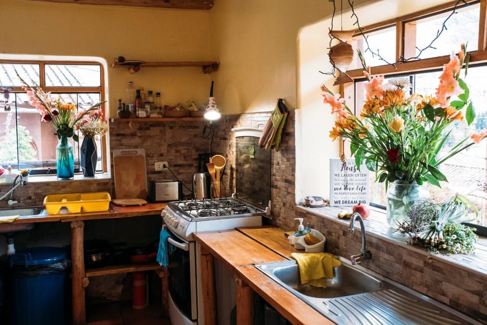 Coffee/tea facilities, Kitchen or kitchenette, Dining area, minibar, pet friendly, stove