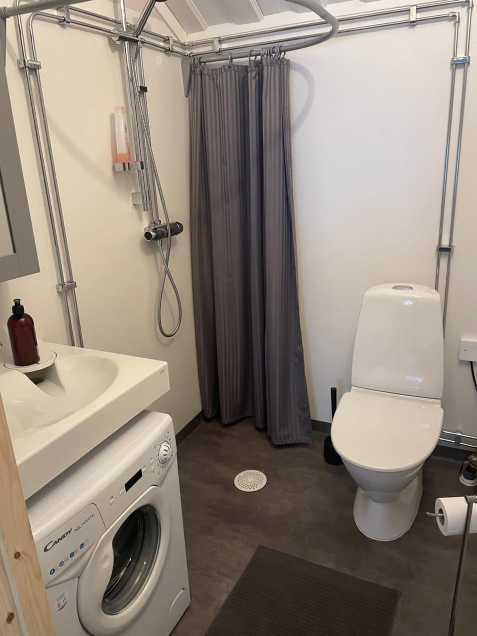 Shower, Toilet, washing machine