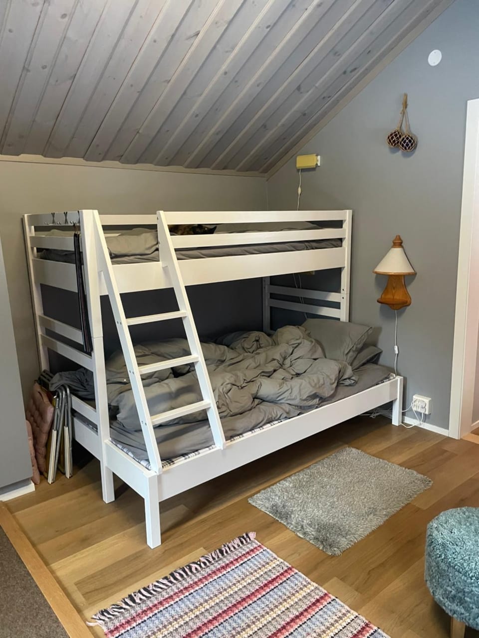 bunk bed