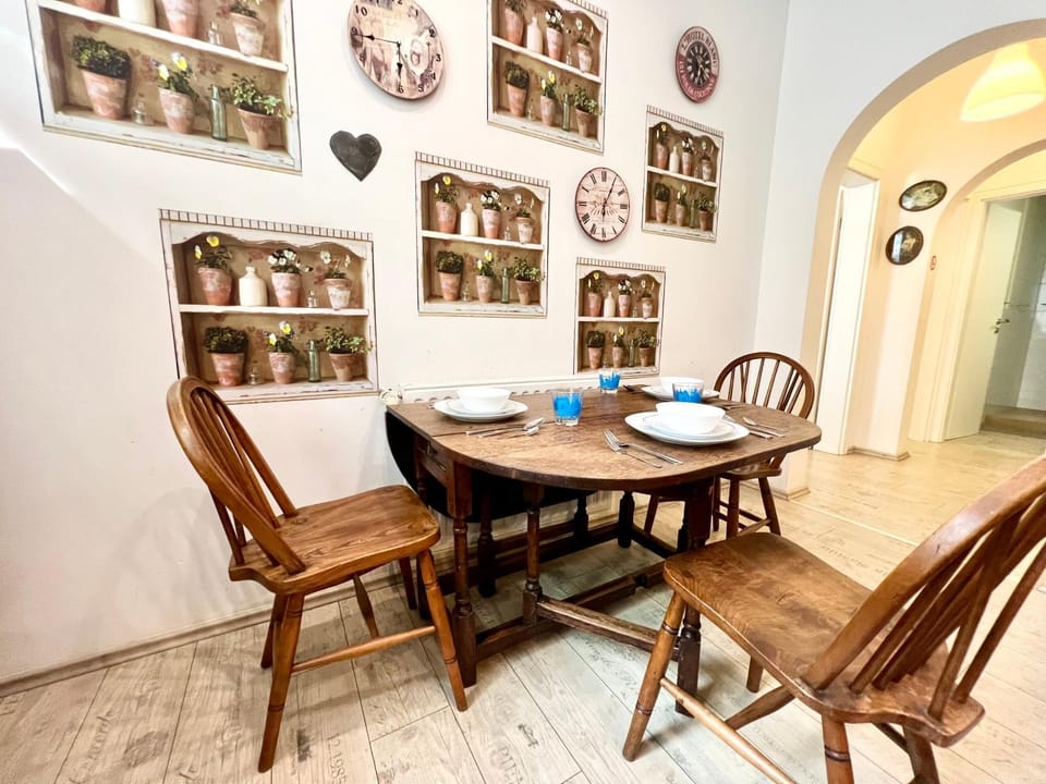 Library, Living room, Seating area, Dining area