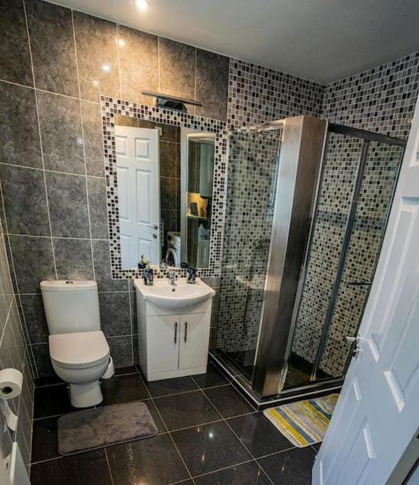 Centrally located 2 bedroom house with garden Apartment in Omagh