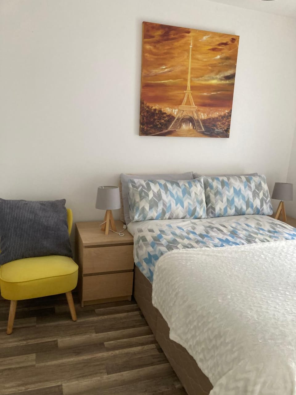 Cosy 2-Bed Home - 5-Min Walk to Town - Wood Burner Apartment in Omagh