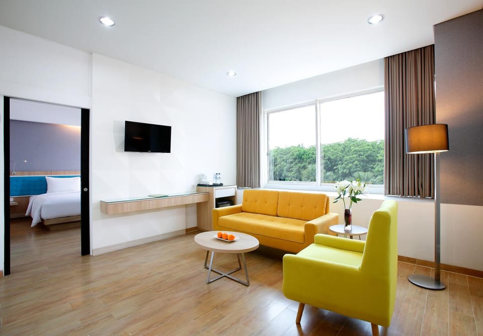 Communal lounge/ TV room