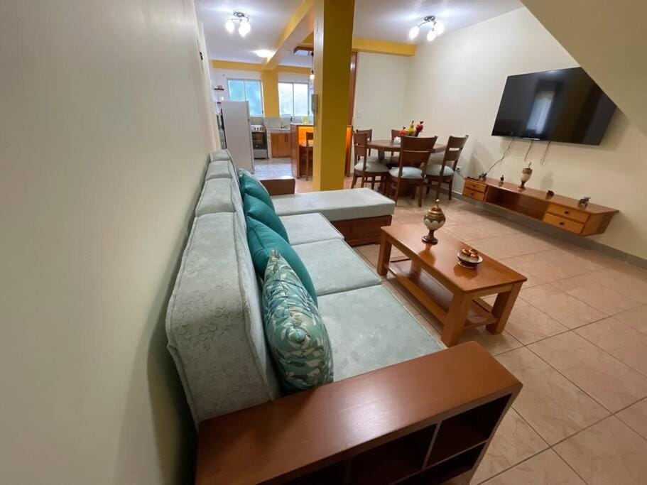 Communal lounge/ TV room, TV and multimedia, Living room