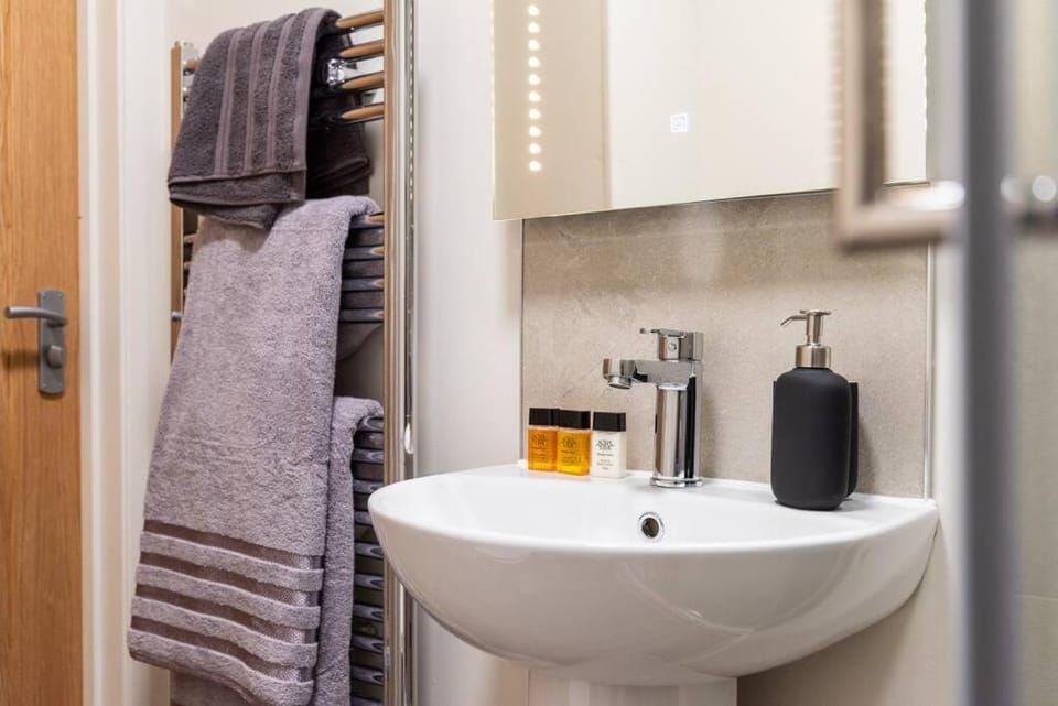 Bathroom, towels