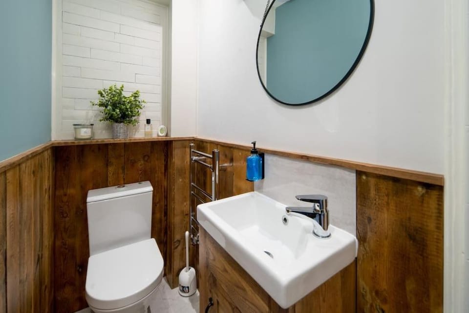 Toilet, Bathroom