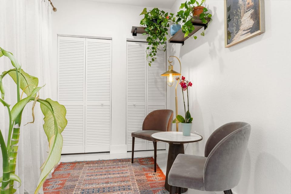 Charming Home Close to Beaches & Downtown House in Miami