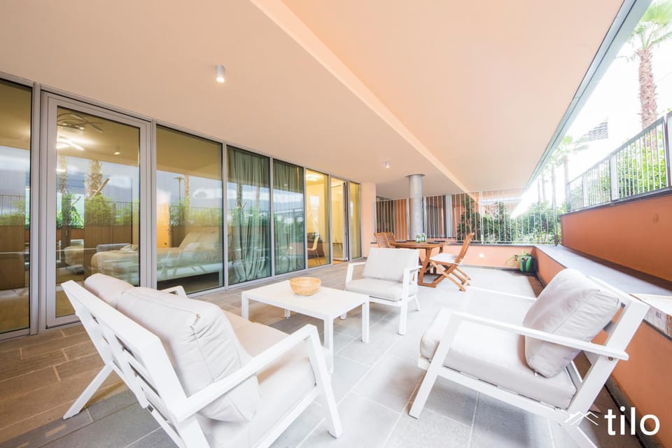 Patio, Day, View (from property/room), Balcony/Terrace, Living room, Seating area, Dining area, sunbed
