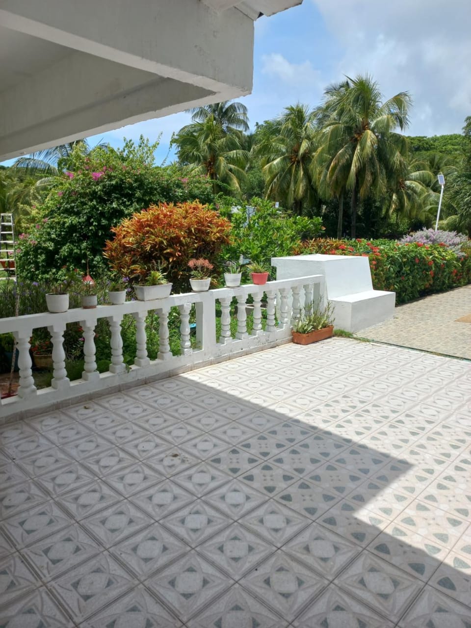 Tropical Garden House Apartment in La Loma