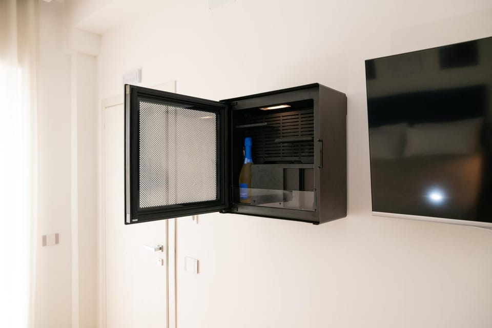 TV and multimedia, minibar