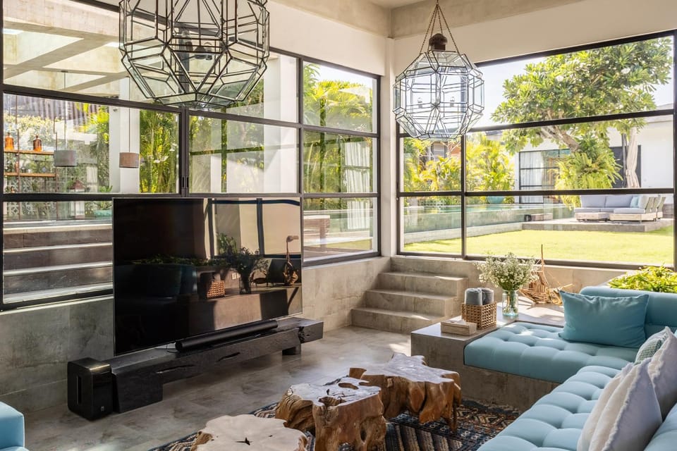 TV and multimedia, Living room, Seating area, Garden view, Pool view
