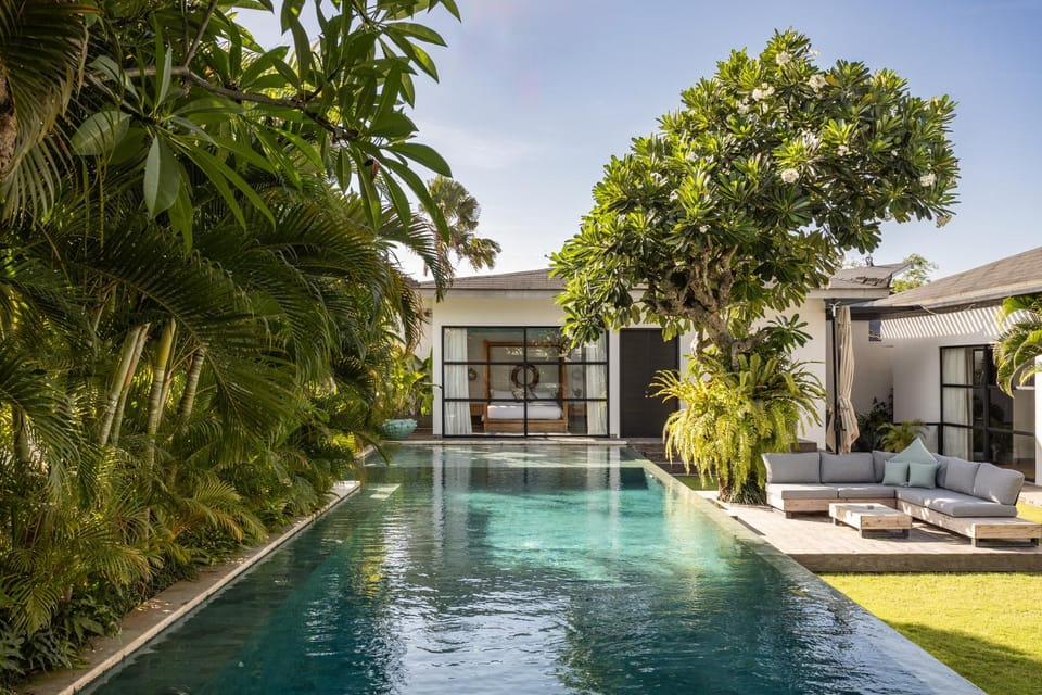Property building, Garden, Seating area, Swimming pool