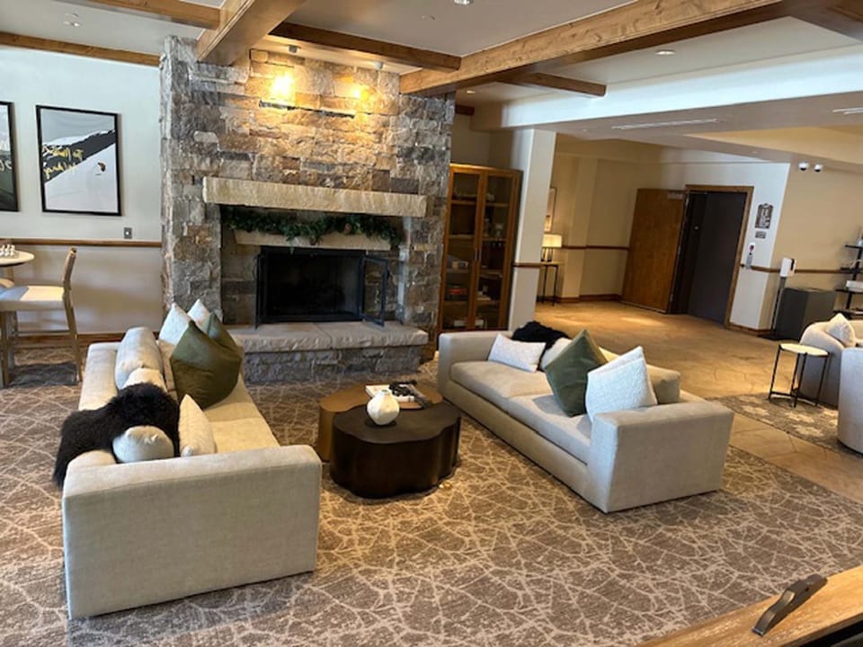 Beaver Creek Landing A308 by East West Hospitality Apartment in Avon
