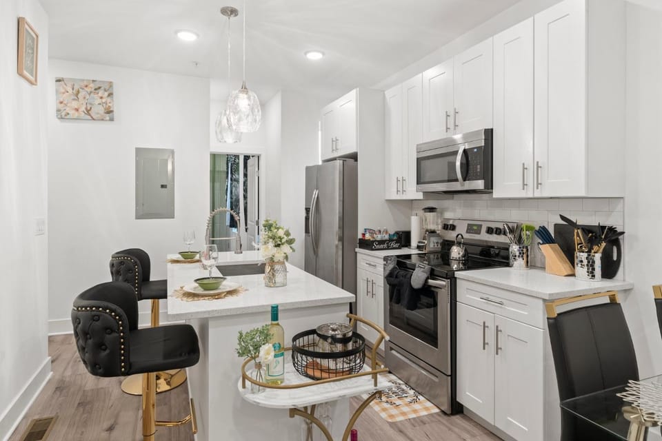 Kitchen or kitchenette, Living room, Seating area, dishwasher, minibar, oven, stove, toaster