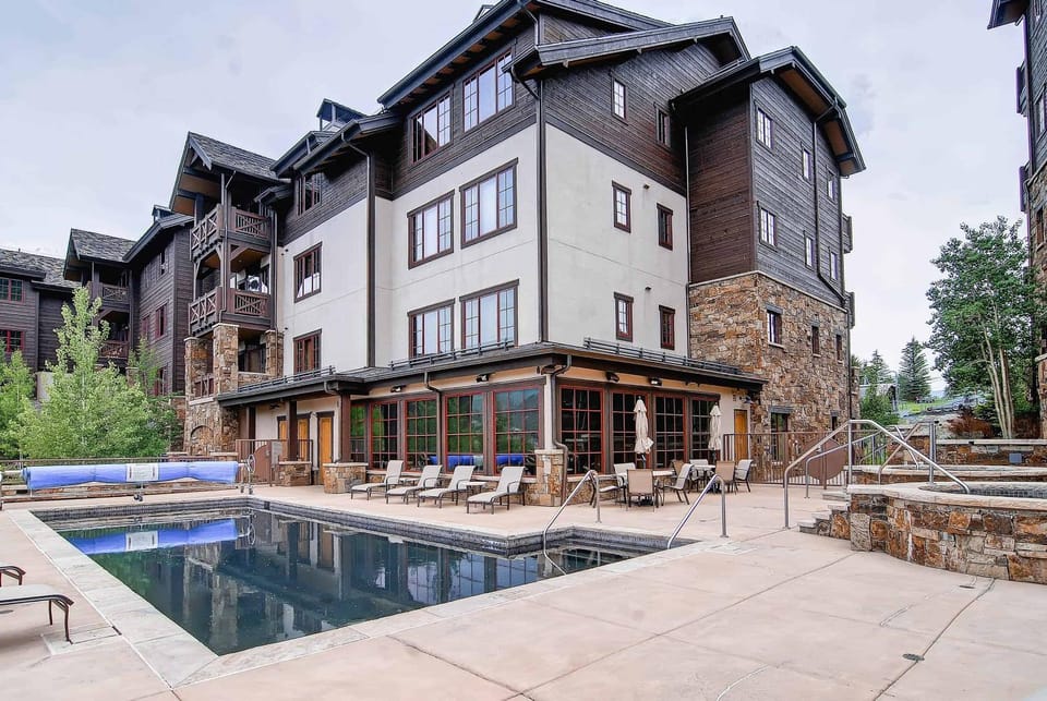 Beaver Creek Landing B407 by East West Hospitality Apartment in Avon