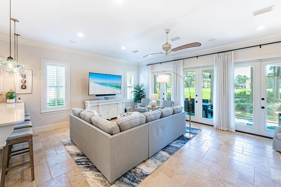 Villa Lago 1889 - Mermaid Manor House in Miramar Beach