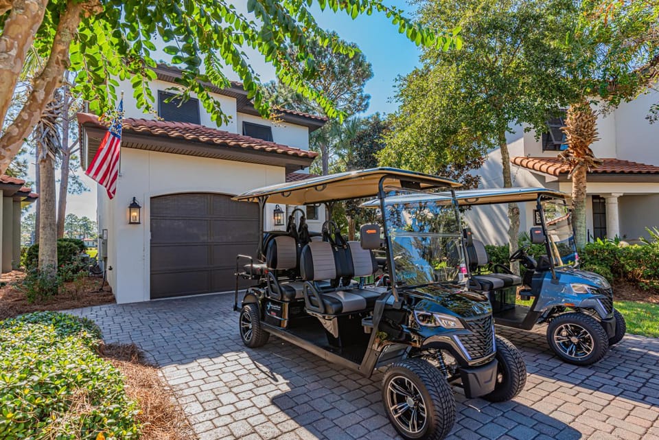 Villa Lago 1889 - Mermaid Manor House in Miramar Beach