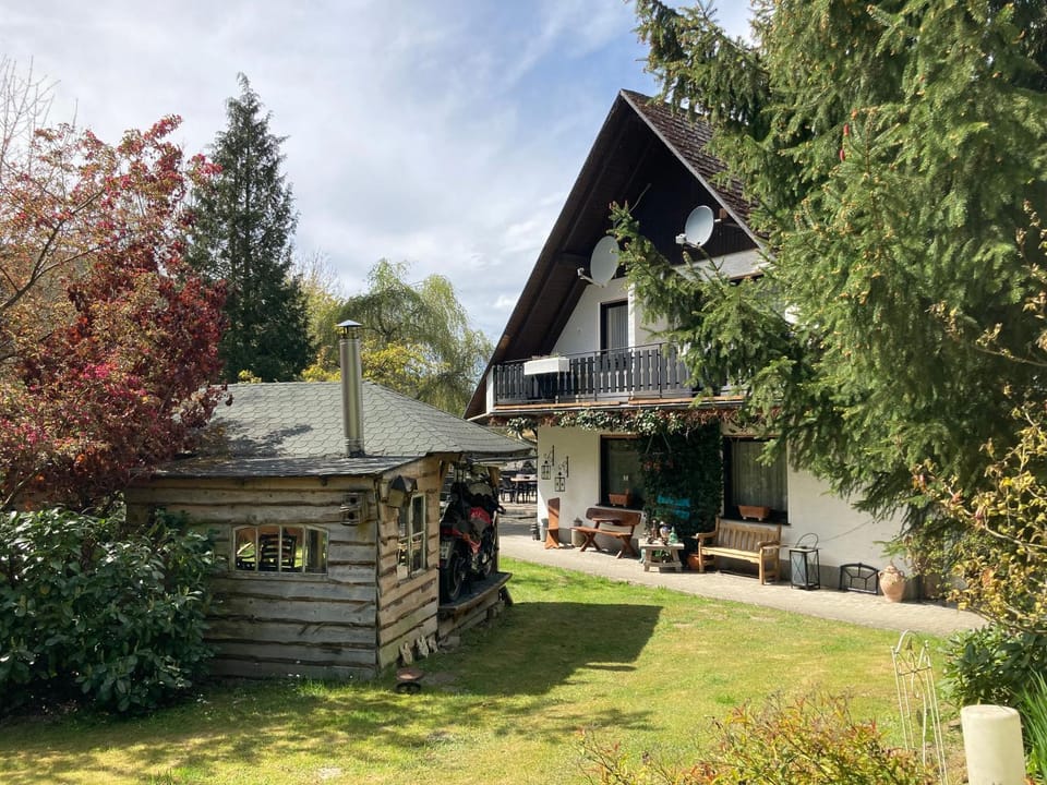 Property building, Day, Garden, Garden view