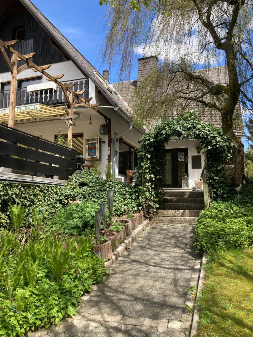 Property building, Day, Garden