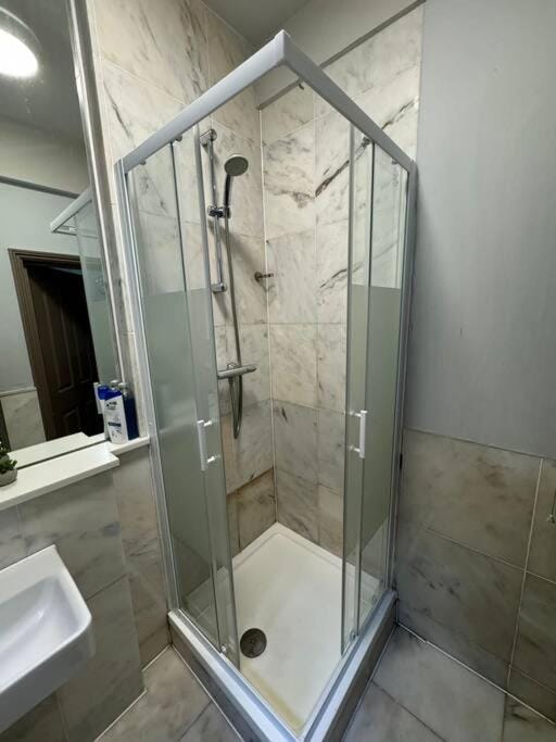Sleep 4 in heart of Fitzrovia Near Oxford CL6 Apartment in London Borough of Islington