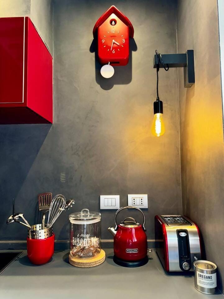 Coffee/tea facilities, toaster