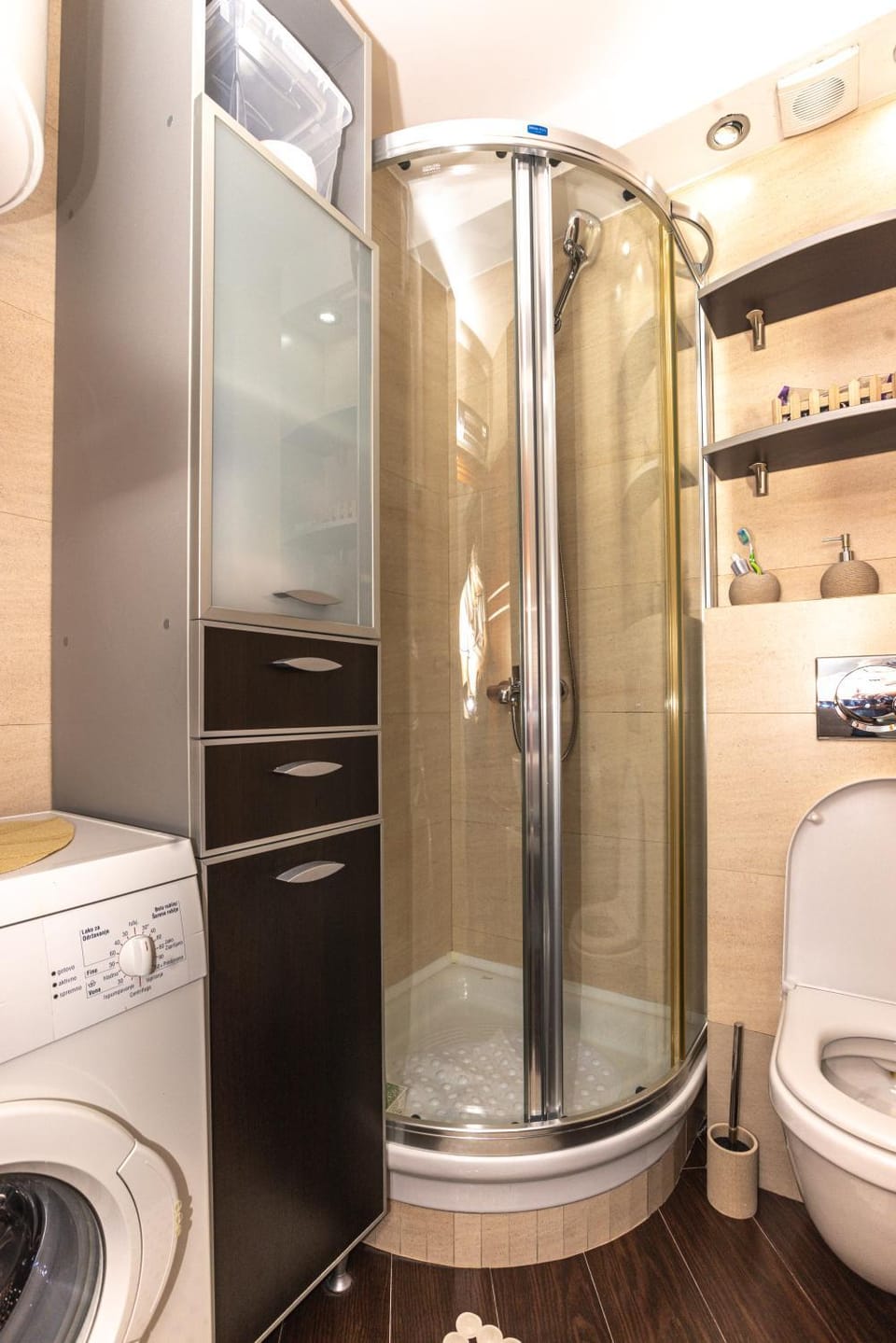 Shower, Bathroom, washing machine, dryer