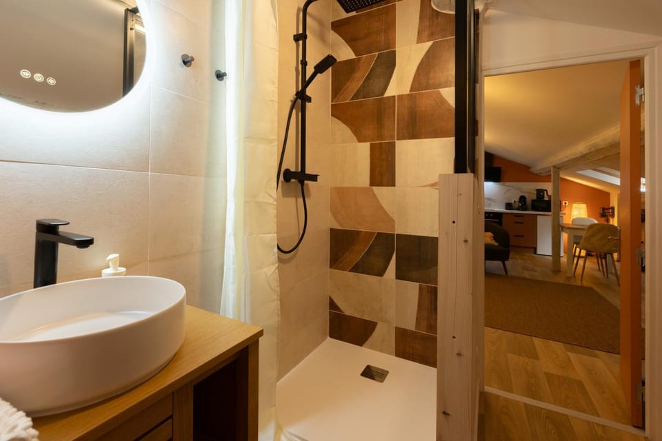 Shower, Bathroom