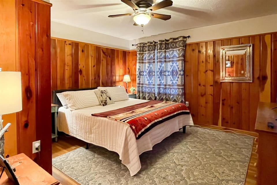 Elk Crossing Cabin Cabin in Ruidoso