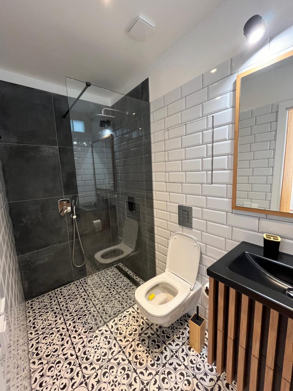 Shower, Toilet, Bathroom