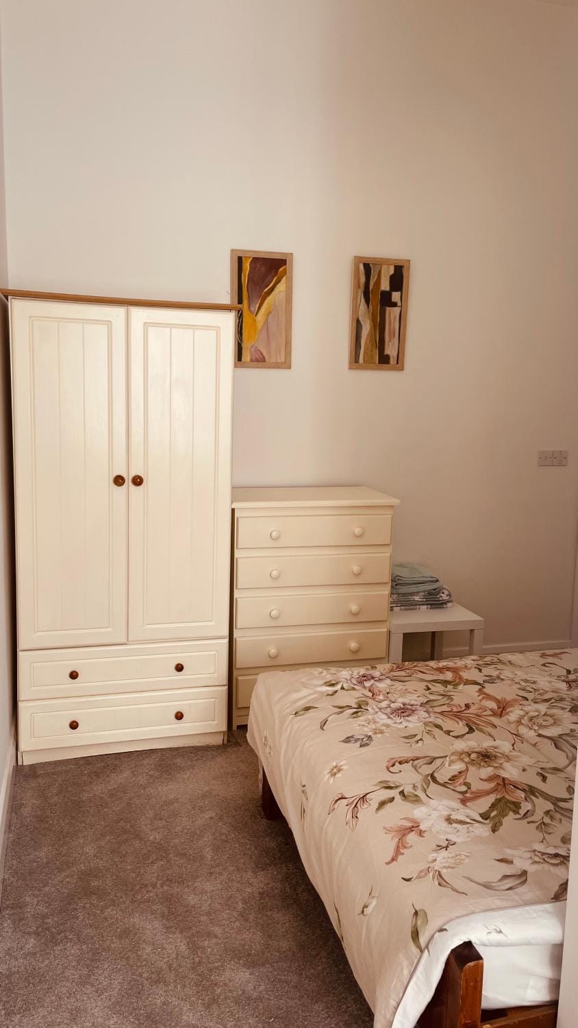 Bed, Bedroom, wardrobe