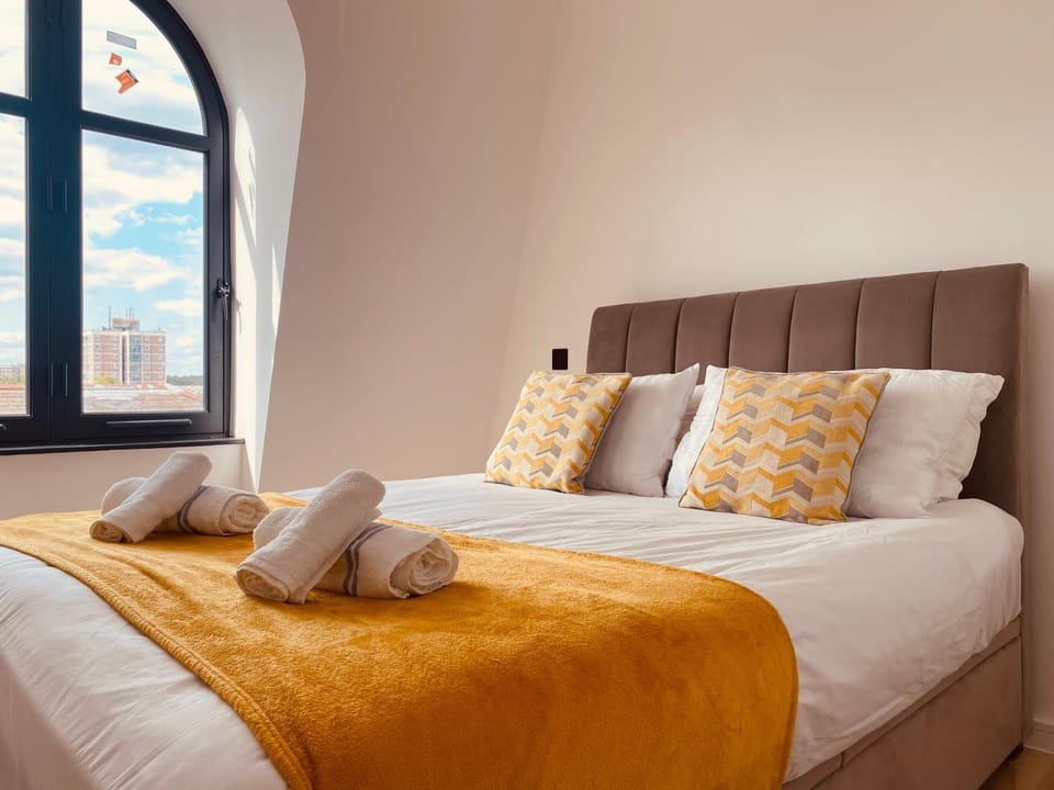 Brand New Modern 1 Bed flat with terrace Apartment in London Borough of Hackney