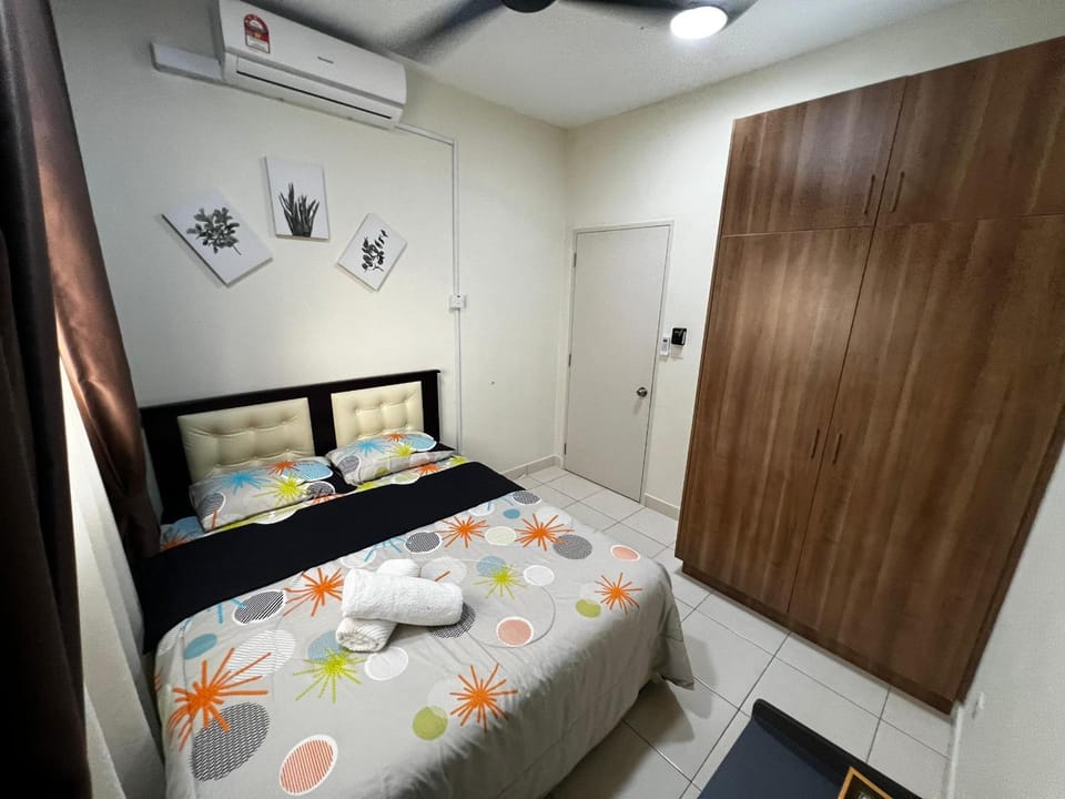 Casa D'Faiz Alanis near KLIA pool olympic size Apartment in Selangor, Malaysia