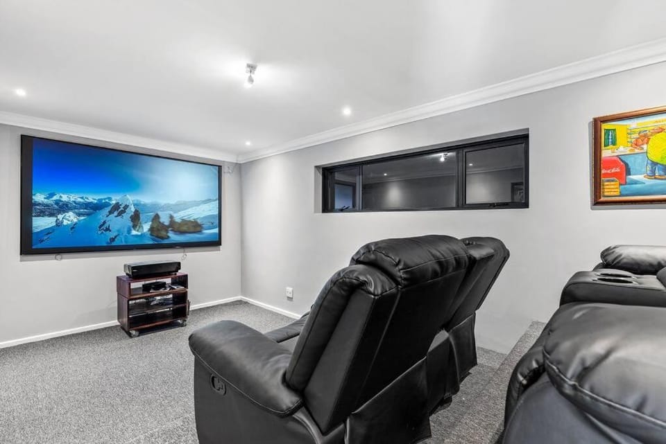Flamingo Bay Manor Villa in Western Cape