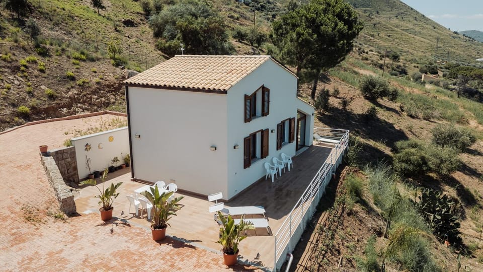 Property building, Day, Natural landscape
