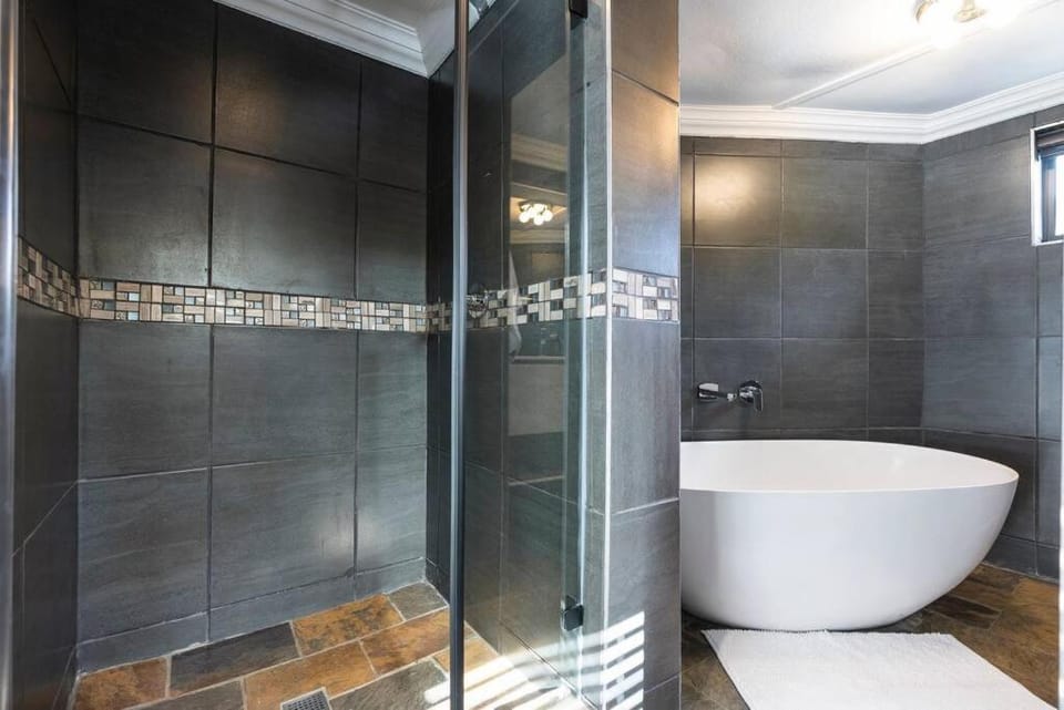 Zuri's Cottage Houtbay House in Cape Town