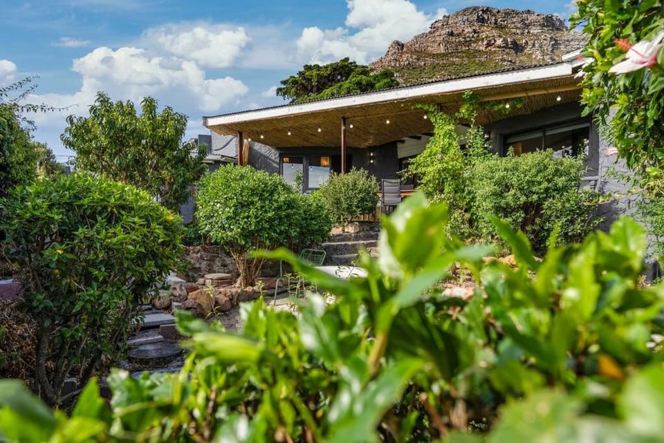 Zuri's Cottage Houtbay House in Cape Town