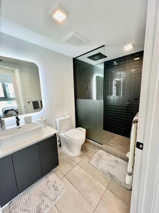 Shower, Toilet, Bathroom