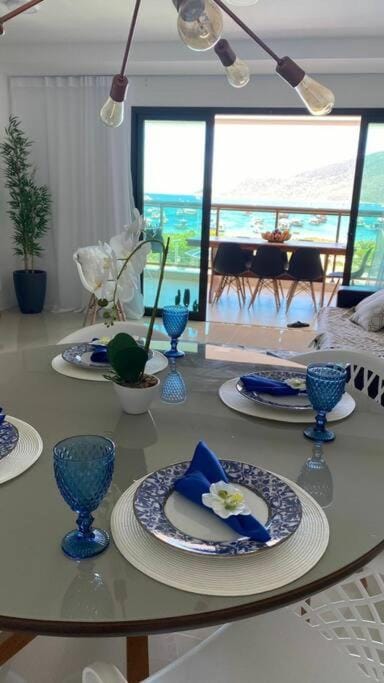 Apartamento frente ao Mar em Resort Pé na Areia Apartment in Vila Canaa