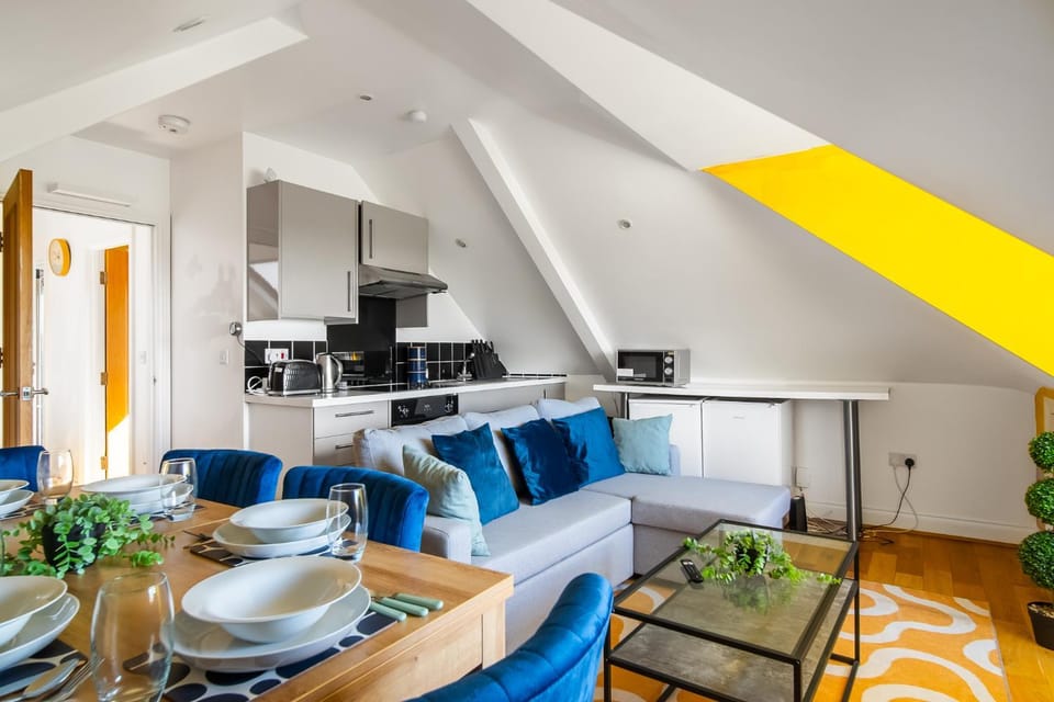 Ealing Common Contractor Flat Apartment in London Borough of Ealing