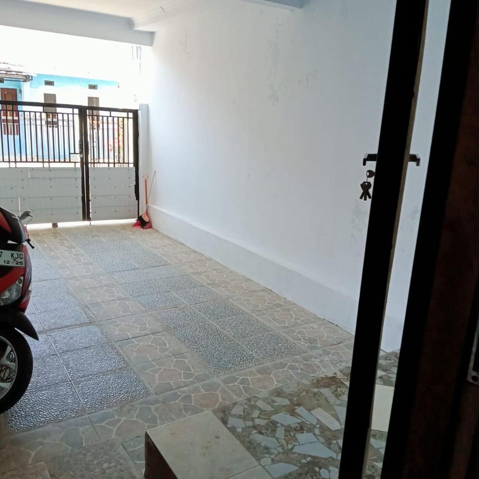 Homestay Black&White House in West Java
