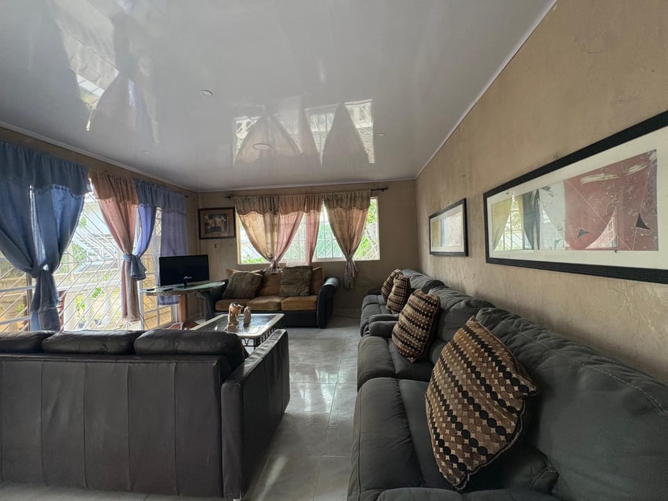 Communal lounge/ TV room, Living room