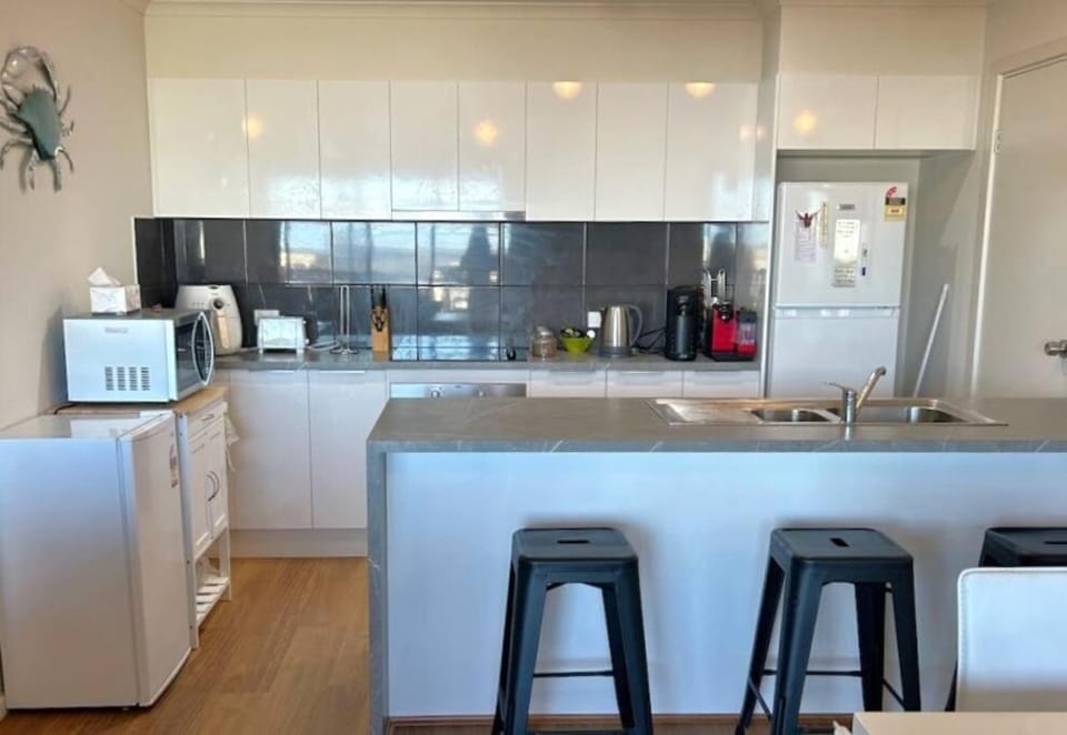 Justashaq House in Marion Bay