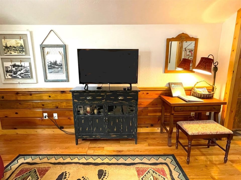River Cabin Cabin in Ruidoso