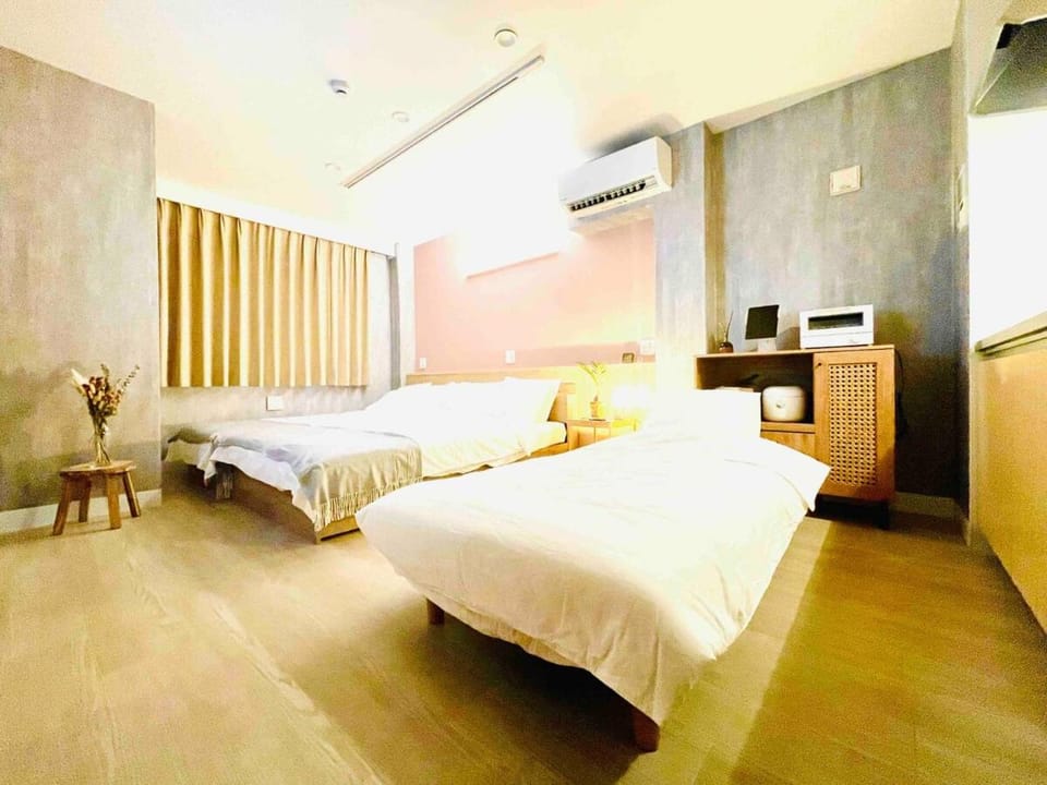 Bed, Photo of the whole room, Bedroom, air conditioner